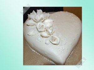 Торт свадебный сердце